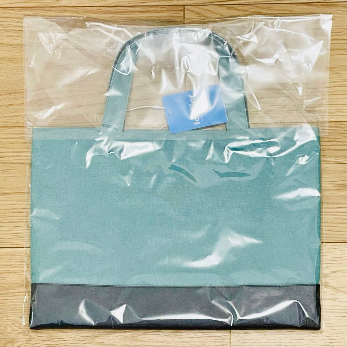 新品タグ付】familiar ブック入れ ファミリアショー 完売|Yahoo 新品タグ付】familiar ブック入れ ファミリアショー 完売|Yahoo
