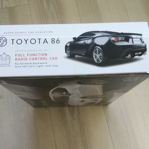 ラジコンカー TOYOTA86　RED