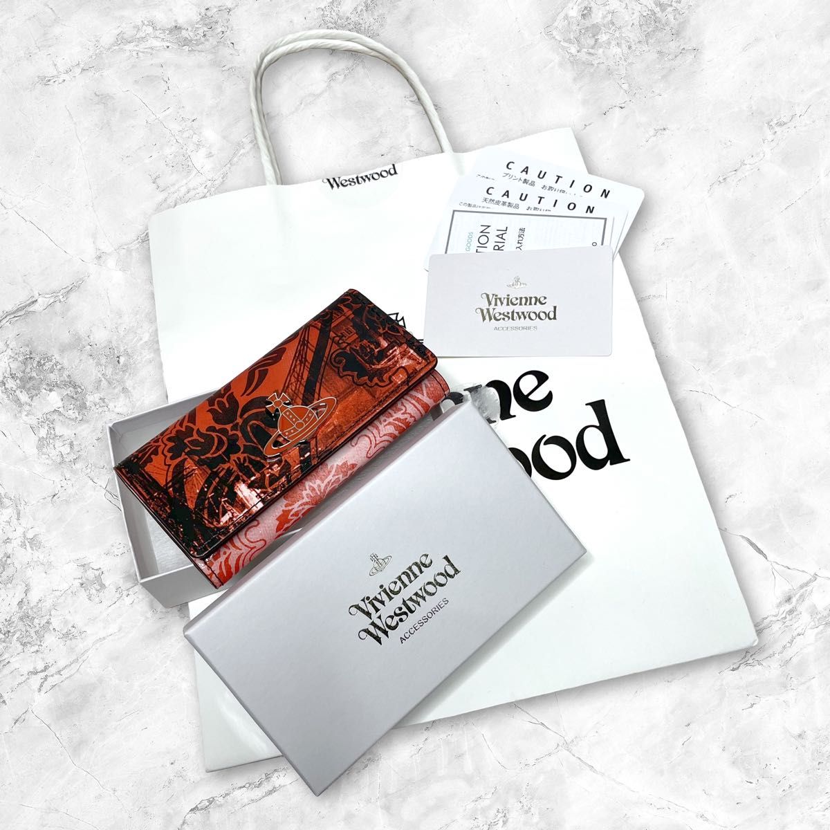 Vivienne Westwood キーケース エナメル レザー 4連 ヴィヴィアンウエストウッド 新品 エナメルレザー 4連キーケース
