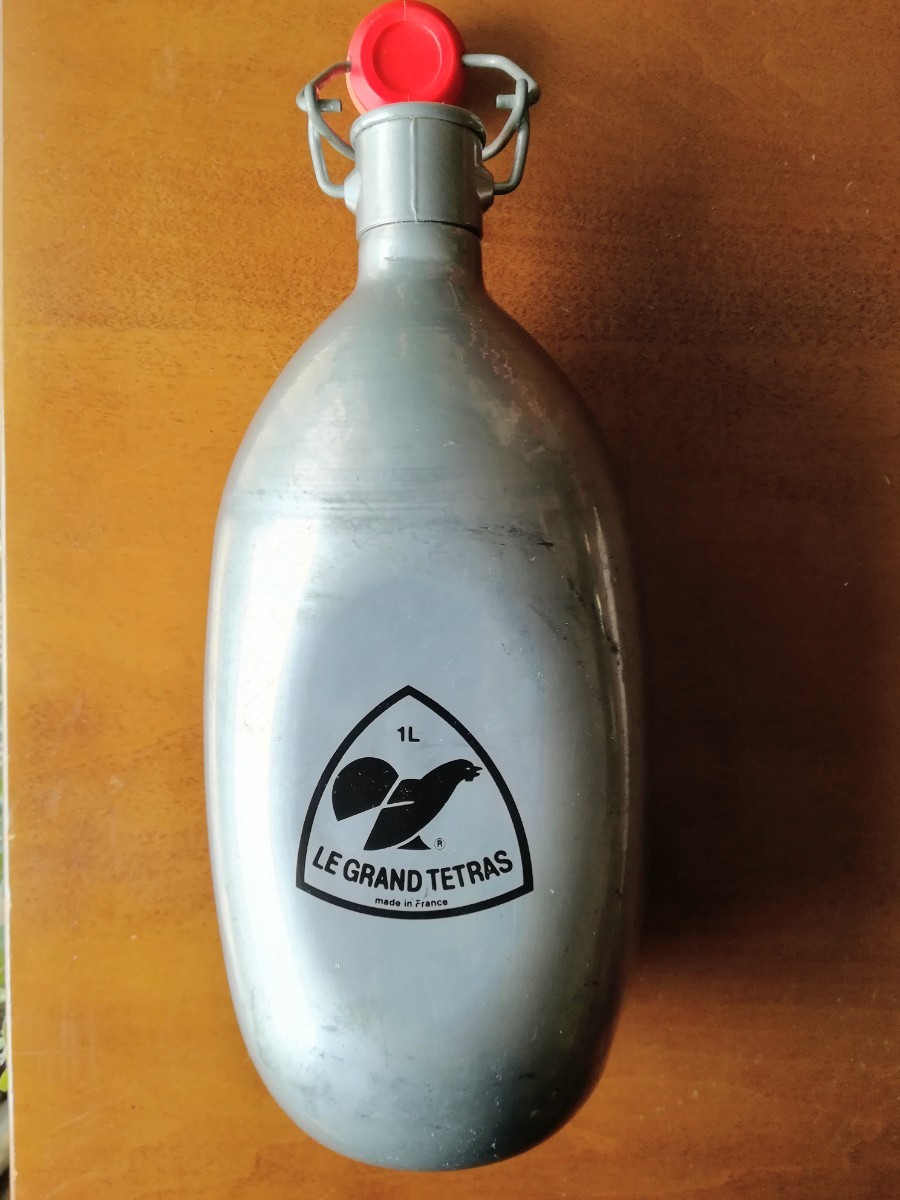 Paypayフリマ 希少 グランテトラ Le Grand Tetras 1l ビンテージ 水筒 Paypayフリマ 希少 グランテトラ Le Grand Tetras 1l ビンテージ 水筒