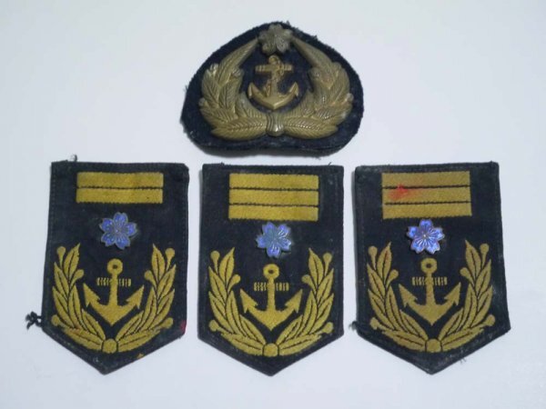 戦前 海軍 階級章&帽章 4点 飛行科 上等兵 兵長 大日本帝国 旧 戦前 海軍 階級章&帽章 4点 飛行科 上等兵 兵長 大日本帝国 旧