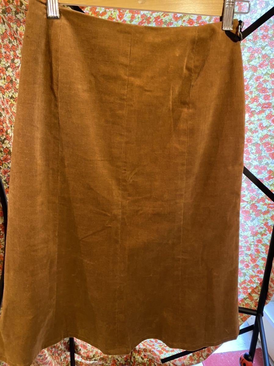 コーデュロイのスカート　イネド　INED 2号　Mサイズくらい　レディース　キャメル