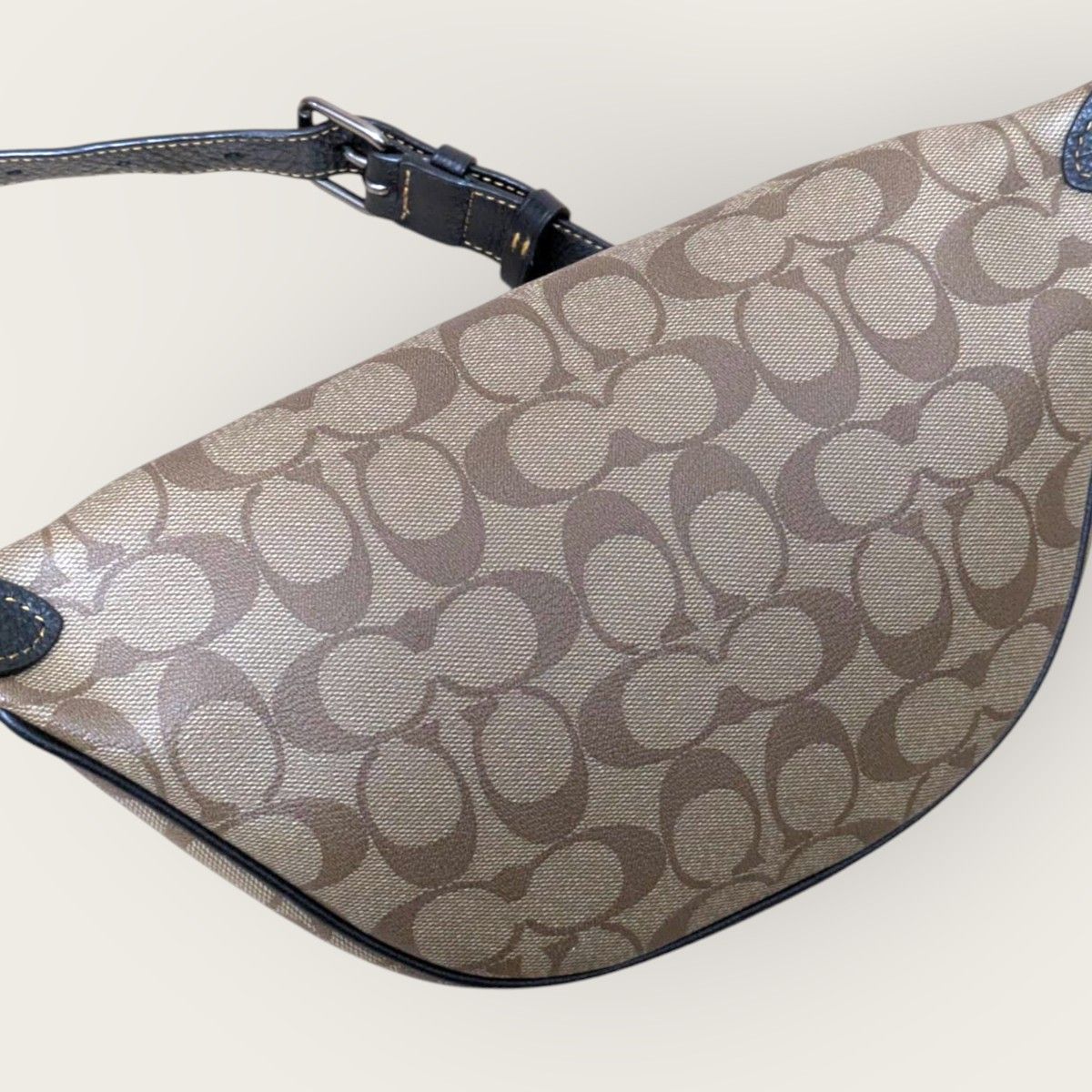 COACH】コーチ スターウォーズ コラボ ウエストポーチ ボディー COACH】コーチ スターウォーズ コラボ ウエストポーチ ボディー