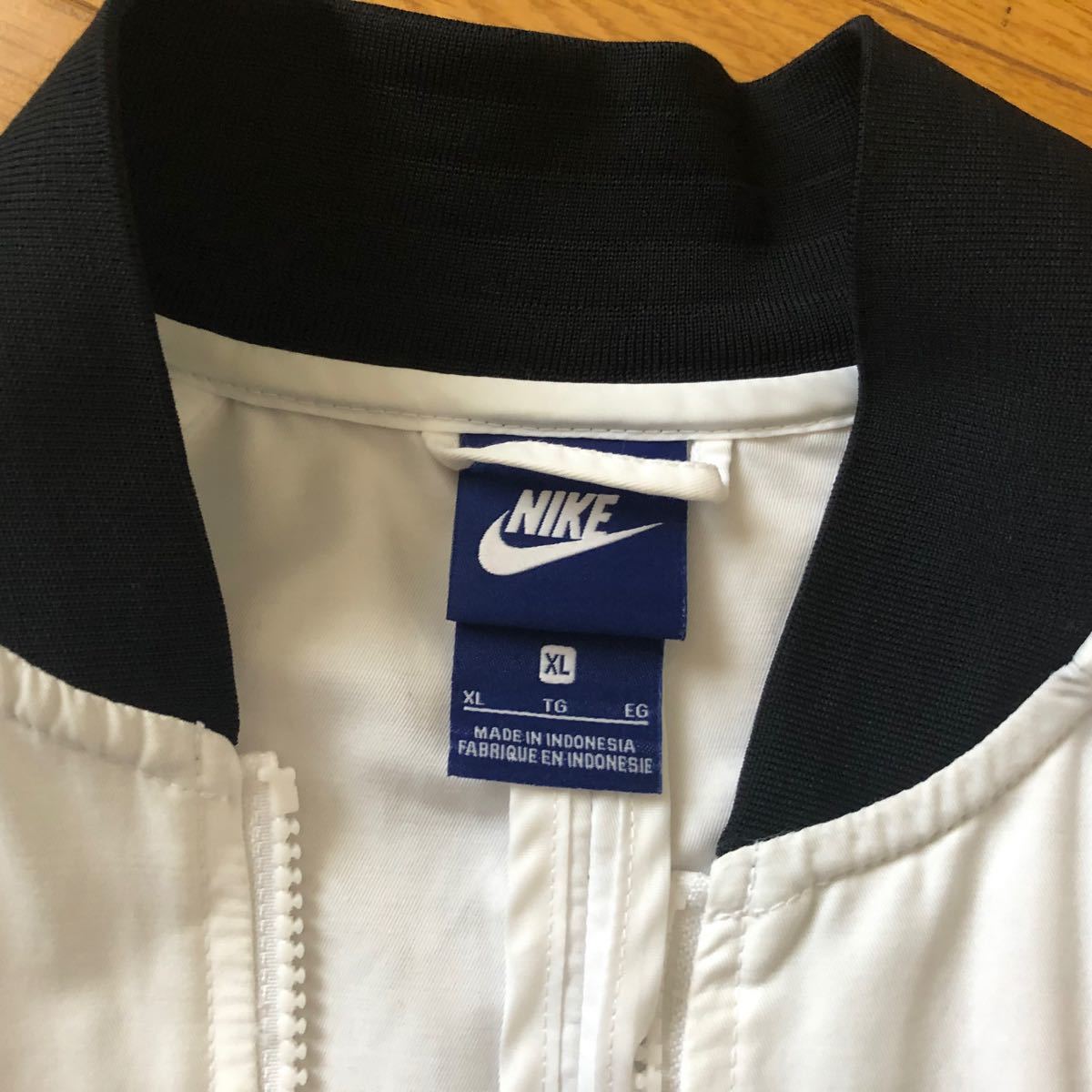 NIKE ナイロンジャケット 白 XL アウター ブルゾン|Yahoo NIKE ナイロンジャケット 白 XL アウター ブルゾン|Yahoo