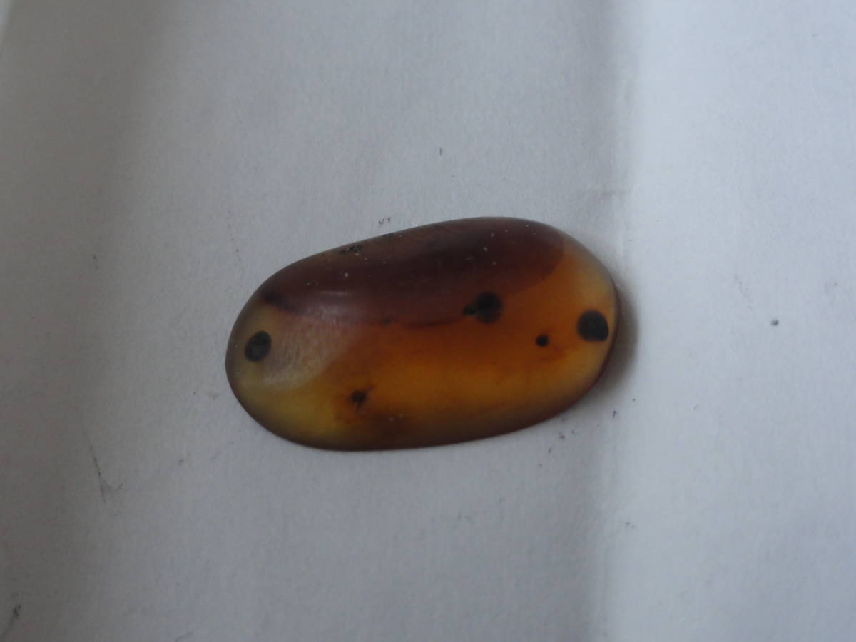 2.3ct Bloom amber amber insect entering Myanma 