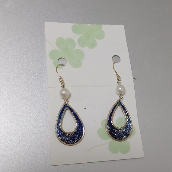 Paypayフリマ ハンドメイド Uvレジンピアス 雫 青 Paypayフリマ ハンドメイド Uvレジンピアス 雫 青