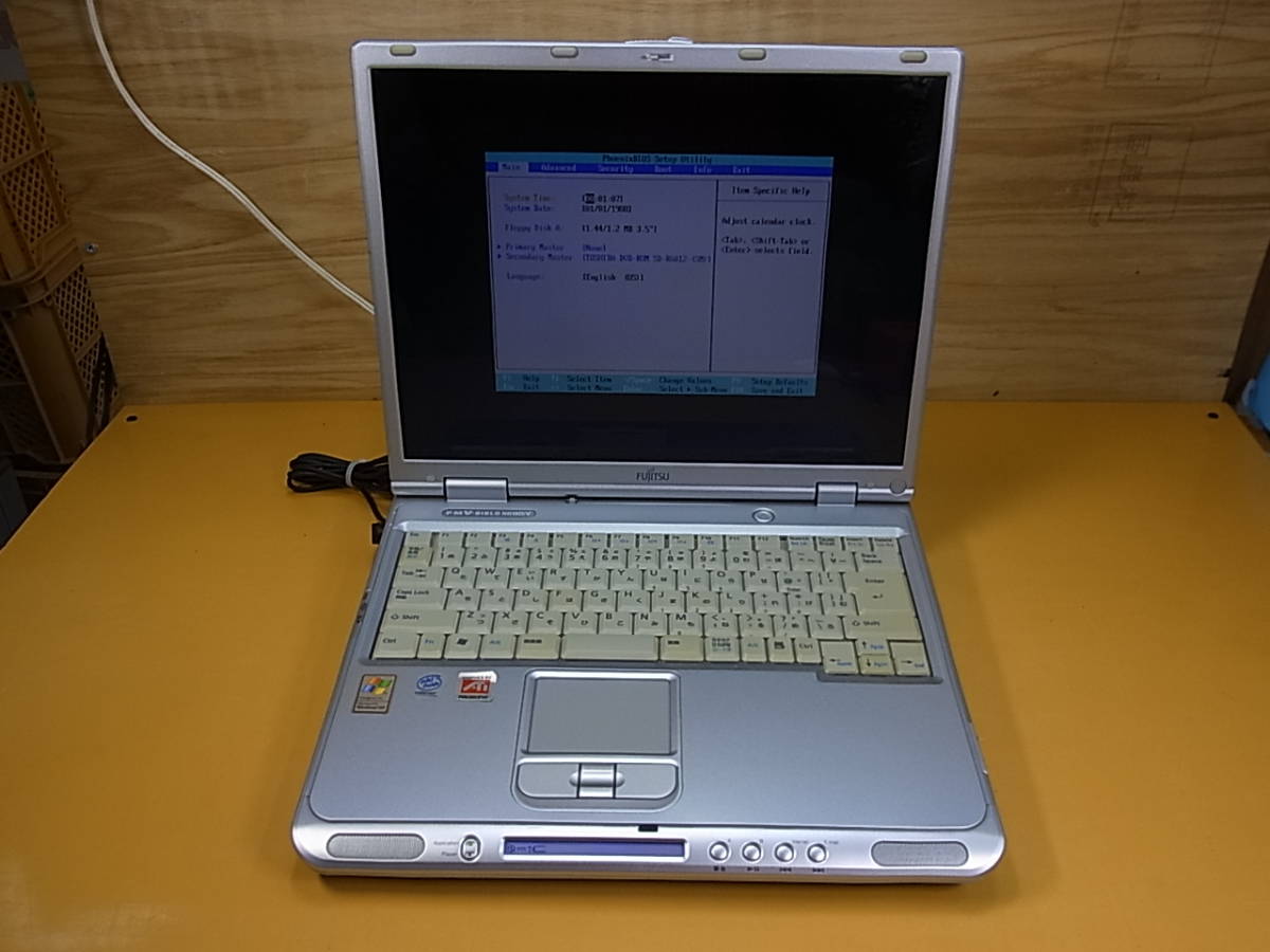 □Ya/759☆富士通 FUJITSU☆15型ノートパソコン☆FMV-BIBLO NB18D/V☆FMVNB18DV☆Celeron 1.80GHz☆メモリ768MB☆HDDなし☆ジャンク_画像1