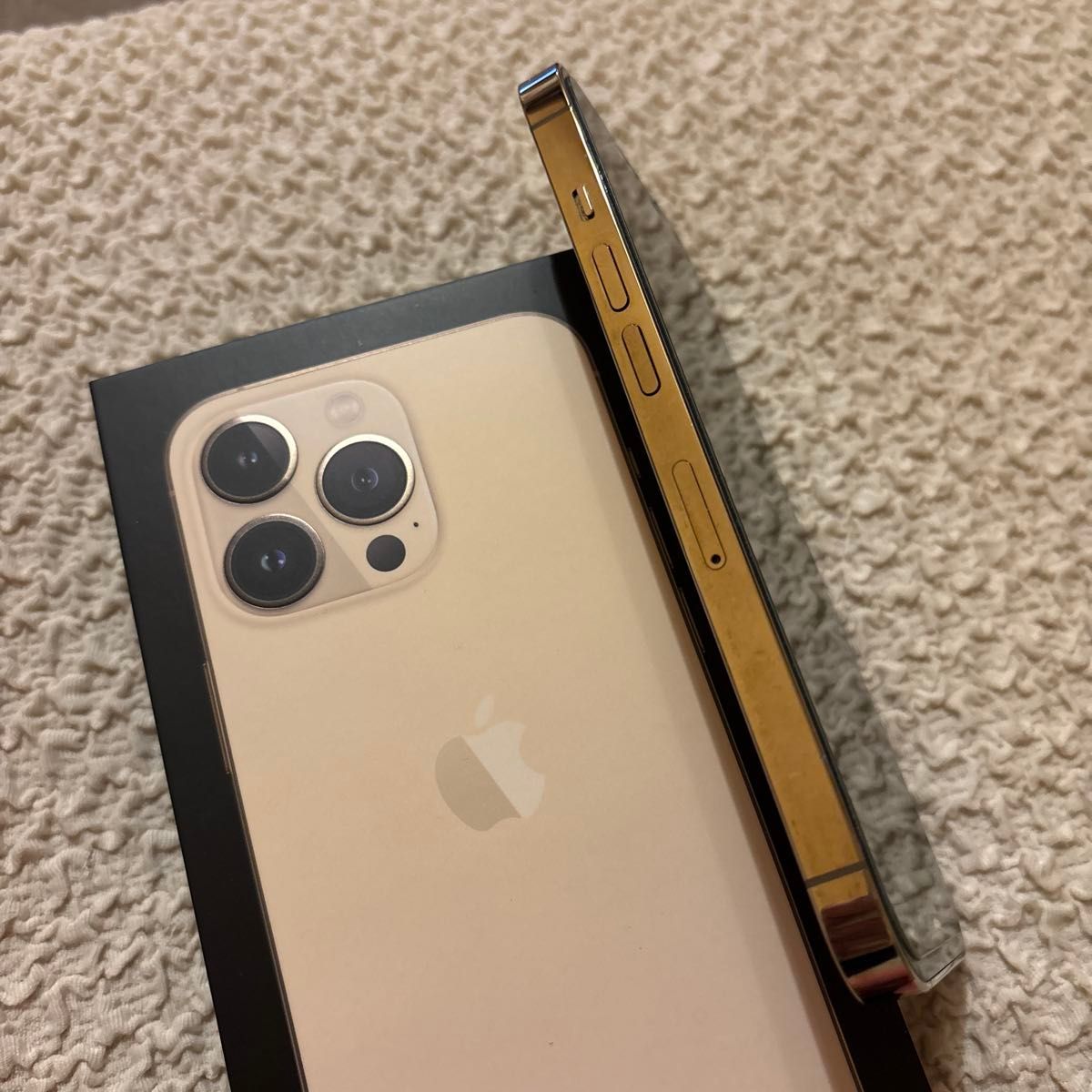 人気ブランドの 13 iPhone Pro ゴールド(SIMフリー)[整備済 人気ブランドの 13 iPhone Pro ゴールド(SIMフリー)[整備済