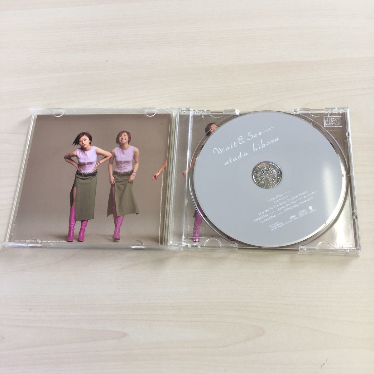 【中古品】シングル CD Wait&See~リスク~ Utada Hikaru TOCT-22070_画像3