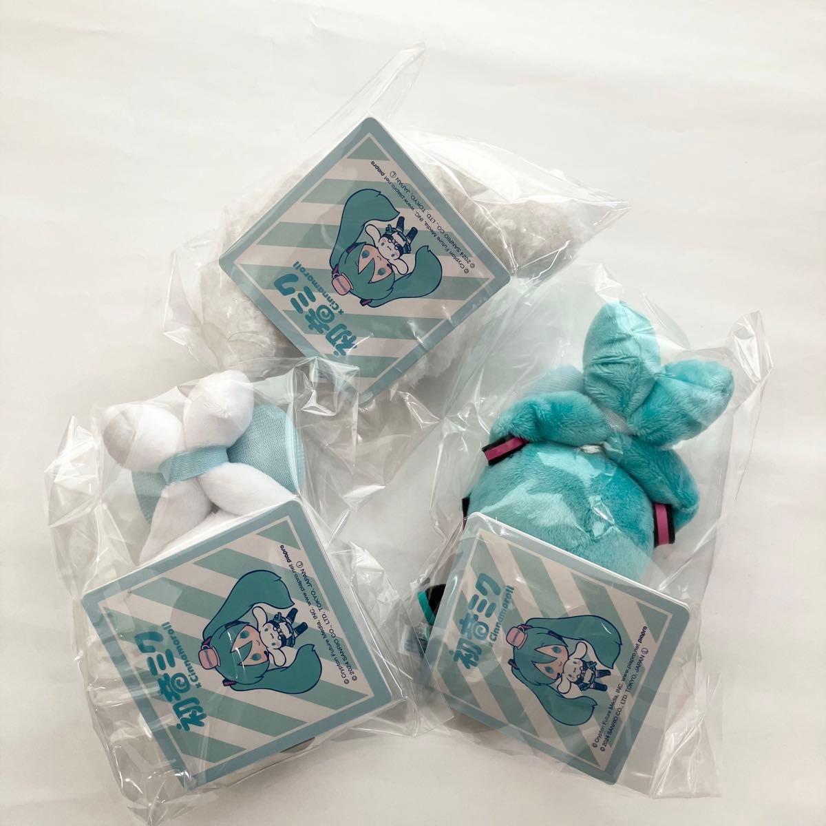 新品 初音ミク × シナモロール マスコット 全3種セット 新品 初音ミク × シナモロール マスコット 全3種セット
