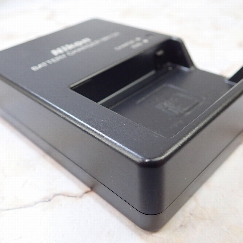 ■FK-11562　Nikon バッテリーチャージャー　MH-24 ノーチェック現(xiàn)狀品 20250303