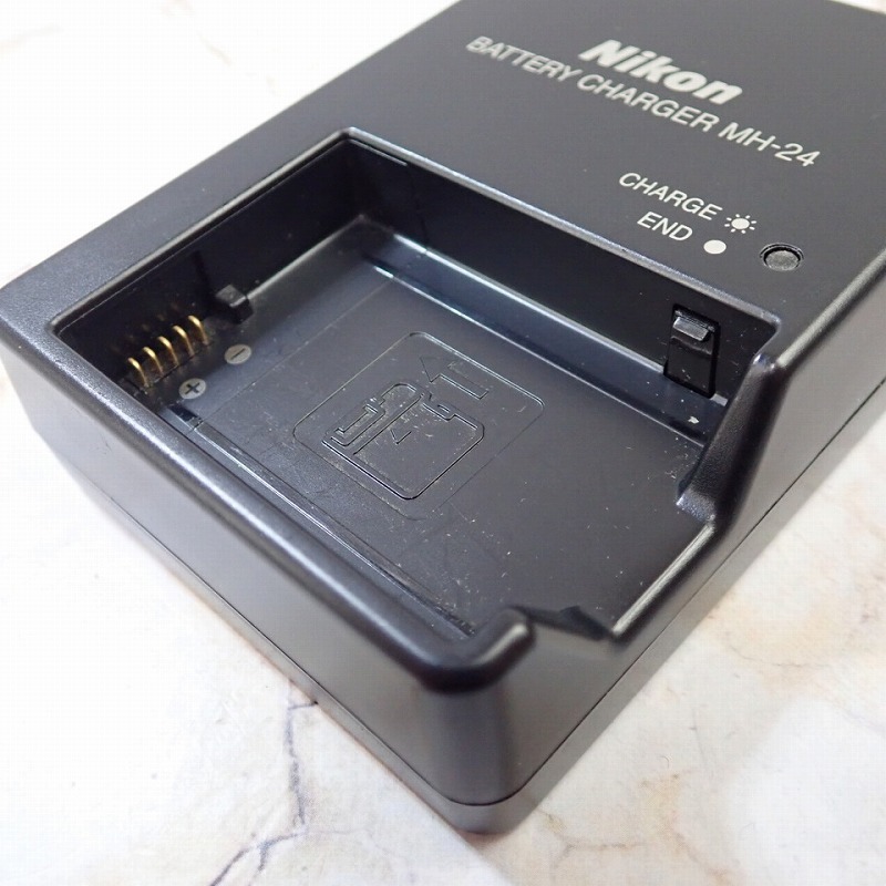 ■FK-11562　Nikon バッテリーチャージャー　MH-24 ノーチェック現(xiàn)狀品 20250303