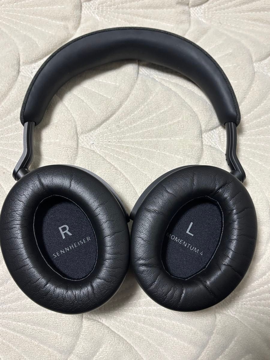 SENNHEISER MOMENTUM4 ワイヤレスヘッドホン 各種カバー付き SENNHEISER MOMENTUM4 ワイヤレスヘッドホン 各種カバー付き