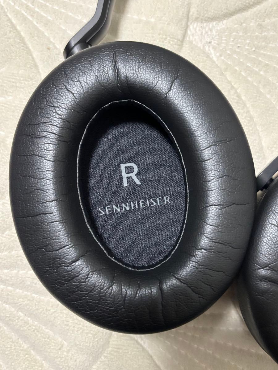 SENNHEISER MOMENTUM4 ワイヤレスヘッドホン 各種カバー付き SENNHEISER MOMENTUM4 ワイヤレスヘッドホン 各種カバー付き