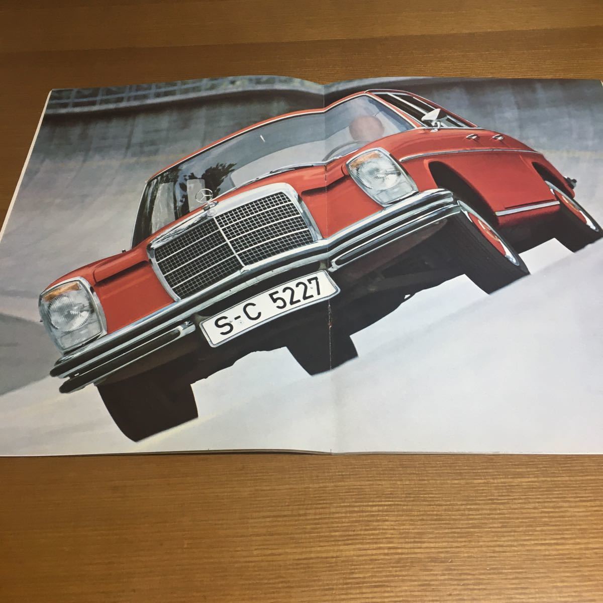 1972年9月 YANASE オールド メルセデス ベンツ W114 250 280 280E オンリーカタログ カラー36ページ ヤナセ Mercedes Benz stroke8_画像7