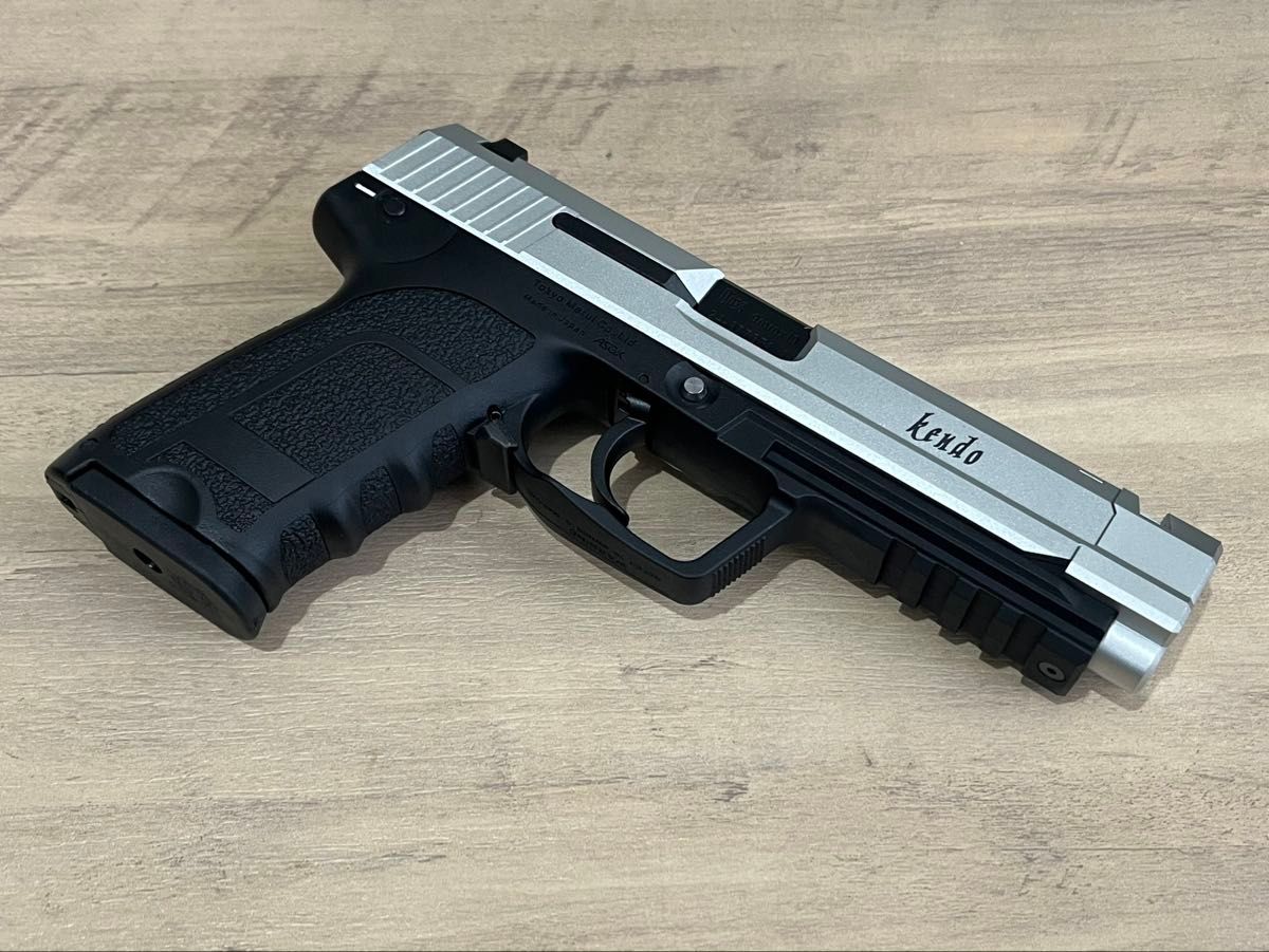 東京マルイ ガスブローバック SG-09 R USP バイオハザード RE4 東京マルイ ガスブローバック SG-09 R USP バイオハザード RE4