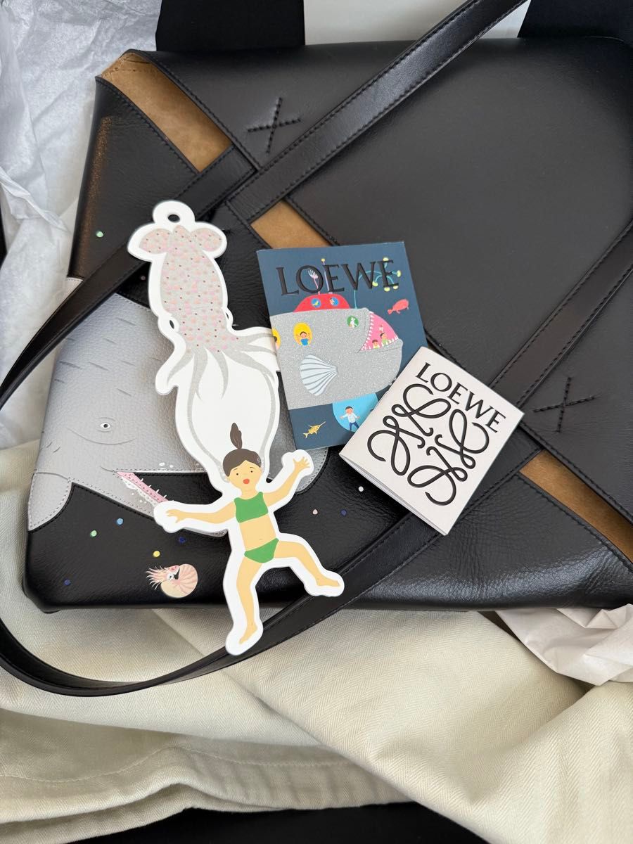 LOEWE スナフジタ クジラ パズルフォルドトート|Yahoo!フリマ LOEWE スナフジタ クジラ パズルフォルドトート|Yahoo!フリマ