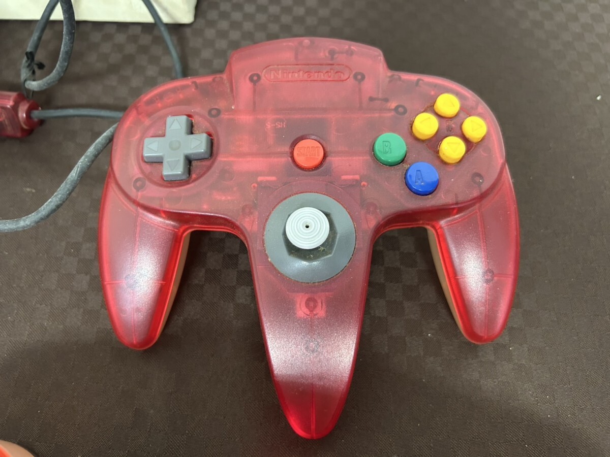 A2 Nintendo ニンテンドー 64 NUS-001 クリアレッド ゲーム機 A2 Nintendo ニンテンドー 64 NUS-001 クリアレッド ゲーム機