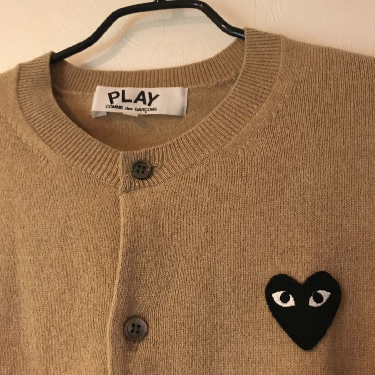 美品　送料無料　コムデギャルソン COMME des GARCONS ニットカーディガン play キャメル　レディース