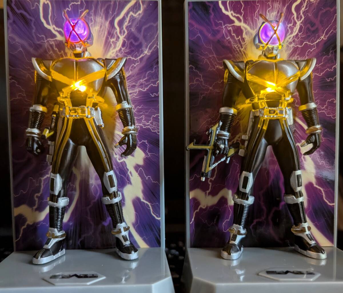 仮面ライダー555 ファイズ カイザ ライトアップ フィギュア 仮面ライダー555 ファイズ カイザ ライトアップ フィギュア
