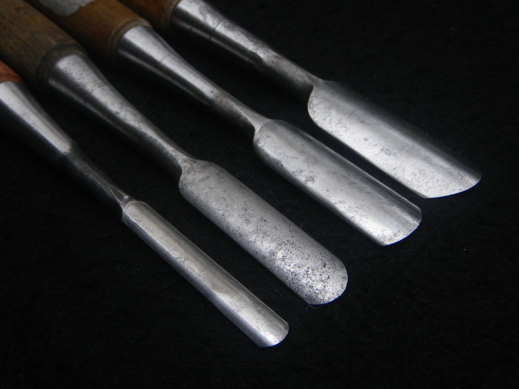 丸鑿 4本 外丸 8分 6分 5分 3分 裏丸 追入 丸鑿 4本 外丸 8分 6分 5分 3分 裏丸 追入