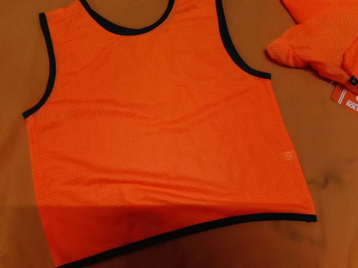  корзина bib s/ номер нет (8 листов комплект )/ orange / упаковочный пакет есть / Junior (Jr) размер / длина одежды 49 ширина 44