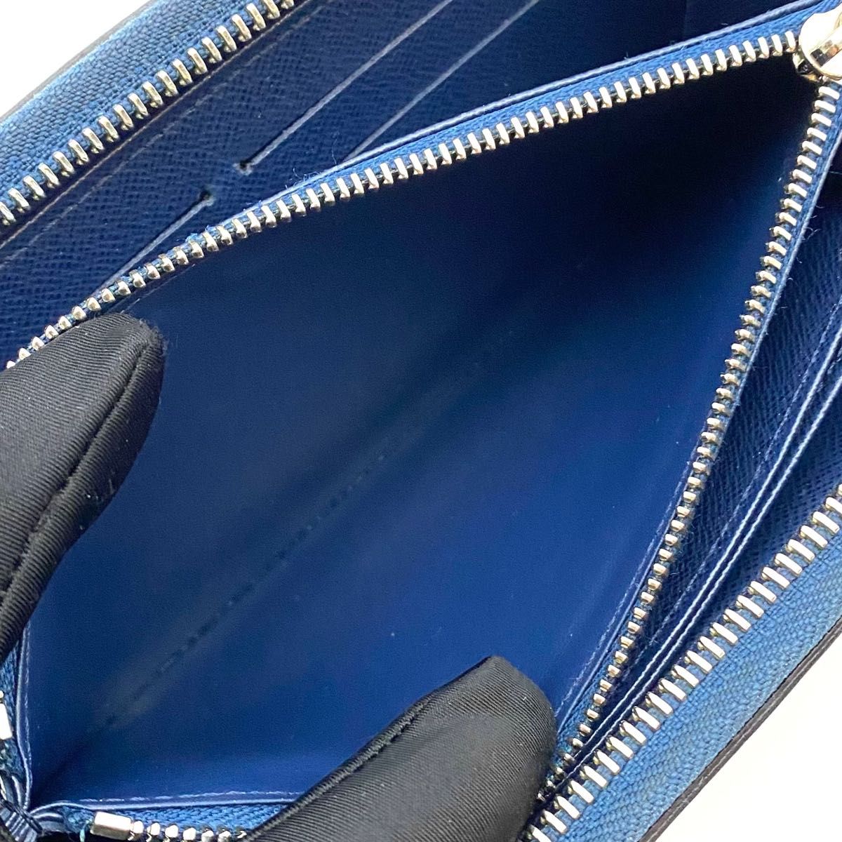 極美品】ルイヴィトン LOUIS VUITTON エピ ジッピーウォレット 極美品】ルイヴィトン LOUIS VUITTON エピ ジッピーウォレット