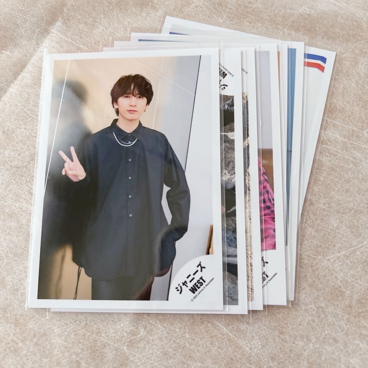 小箱に入れて発送】WEST ジャニーズWEST 藤井流星 公式写真 オフ 小箱に入れて発送】WEST ジャニーズWEST 藤井流星 公式写真 オフ
