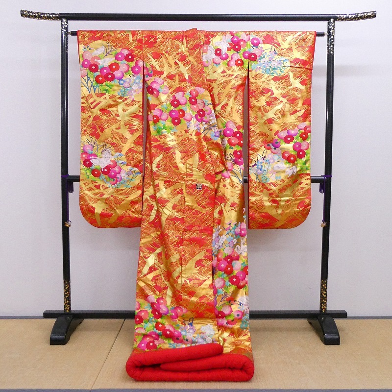 2502A-2185○関着/色打掛/作家物/秋山章/箔/花柄と鶴等/仕立上り 2502A-2185○関着/色打掛/作家物/秋山章/箔/花柄と鶴等/仕立上り