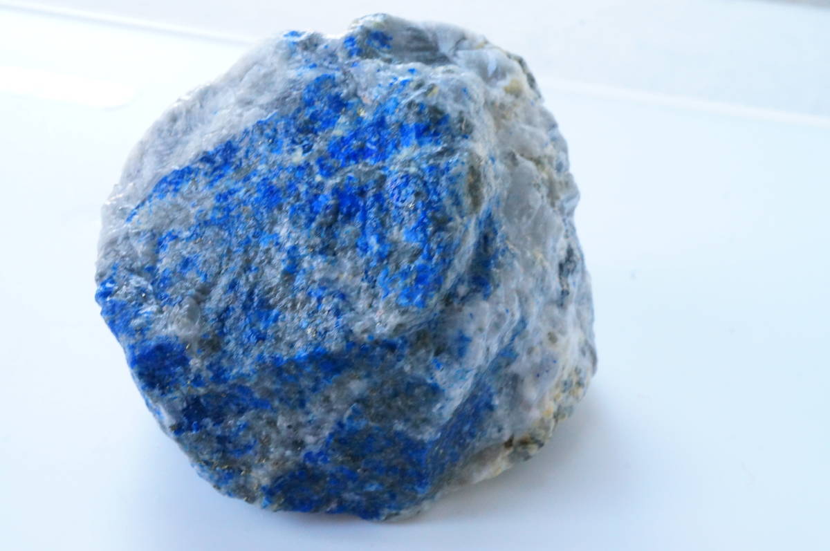 フェルメール ブルー30年前の在庫なので上質藍色が綺麗な上質アフガニスタン産ラピスラズリ/ラピス/ウルトラマリンブルー原石/1712ct/342g