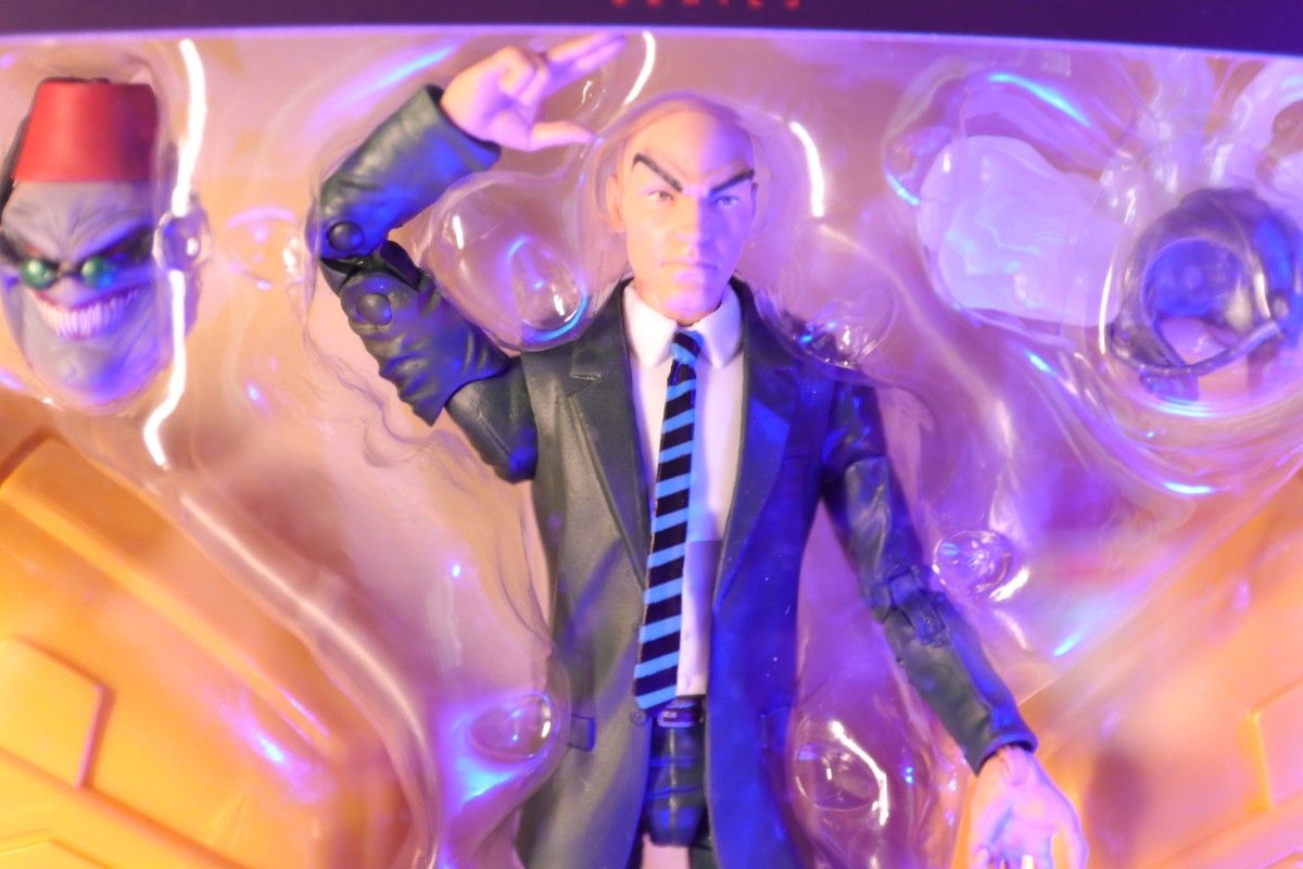 Xmenマーベル・レジェンドシ プロフェッサーXホバーチェアとBAF Xmenマーベル・レジェンドシ プロフェッサーXホバーチェアとBAF
