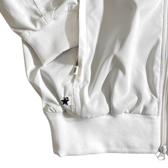 PEARLY GATES パーリーゲイツ 新品 定価4万 防水透湿 ロゴ裏地 PEARLY GATES パーリーゲイツ 新品 定価4万 防水透湿 ロゴ裏地