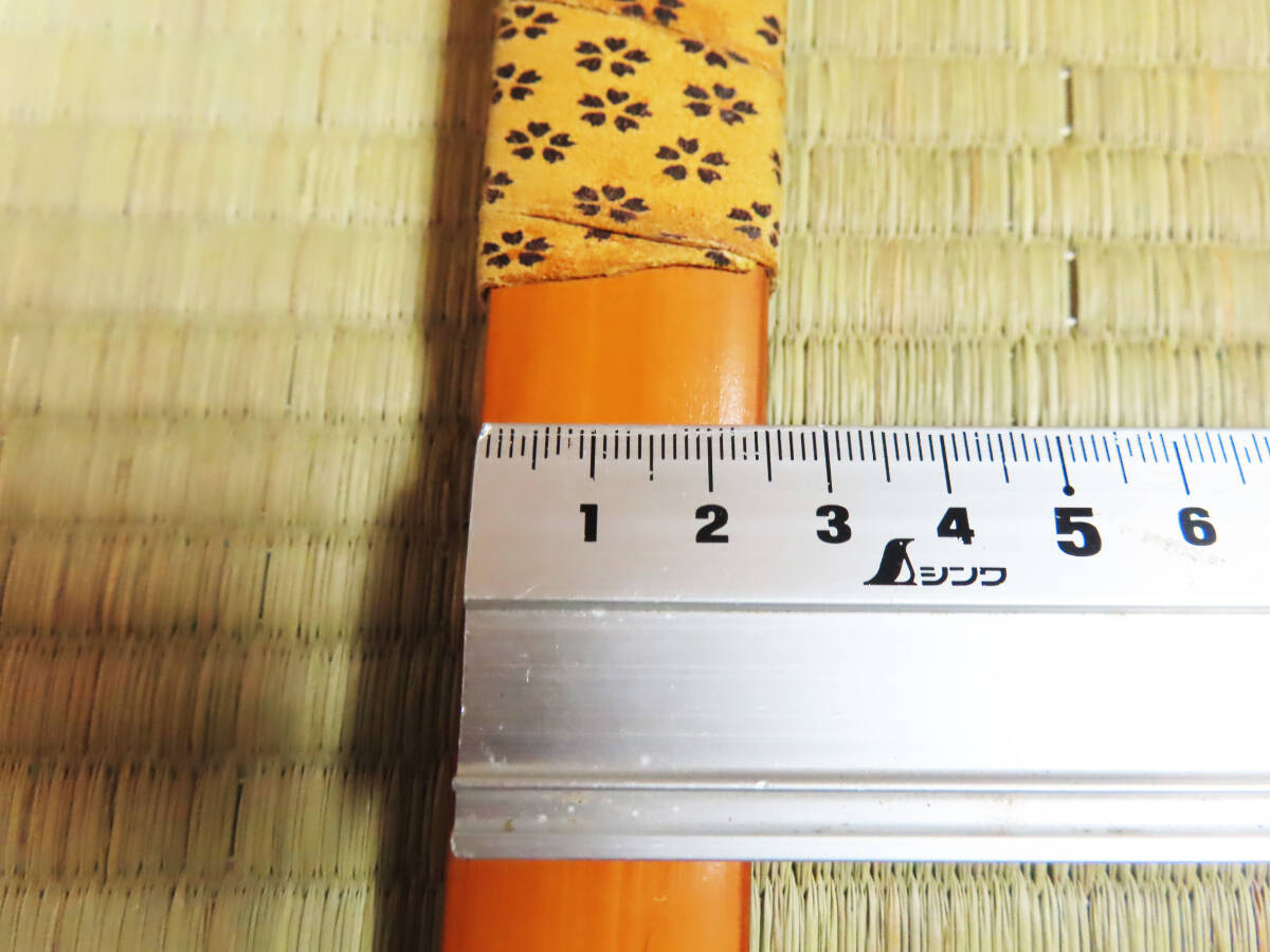 弓道 弓 和弓 竹弓 在銘 丸目敬次 並寸 全長約220cm 重量約573g 弓道 弓 和弓 竹弓 在銘 丸目敬次 並寸 全長約220cm 重量約573g