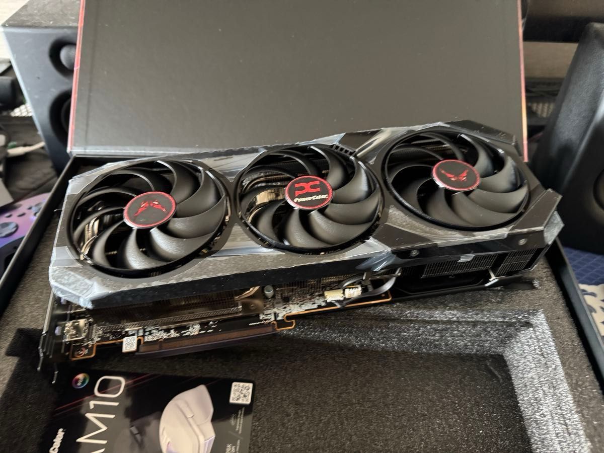Red Devil AMD Radeon RX 9070 XT 16GB GDDR6 Limited Edition Red Devil AMD Radeon RX 9070 XT 16GB GDDR6 Limited Edition