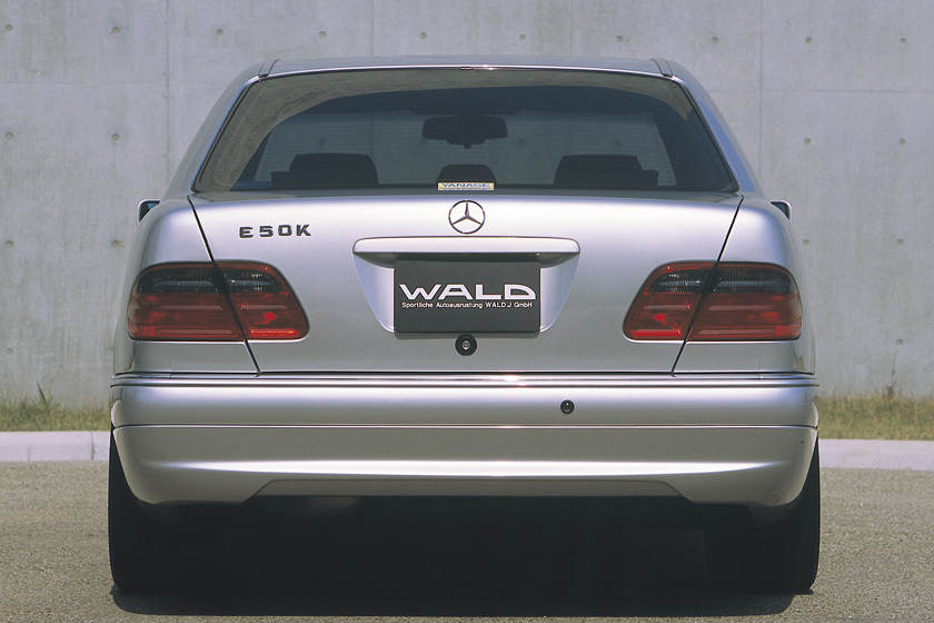 【WALD Executive Line】 Mercedes Benz Eクラス W210 前期 ～99y セダン リアスカート リヤスカート ヴァルド エアロ_画像2