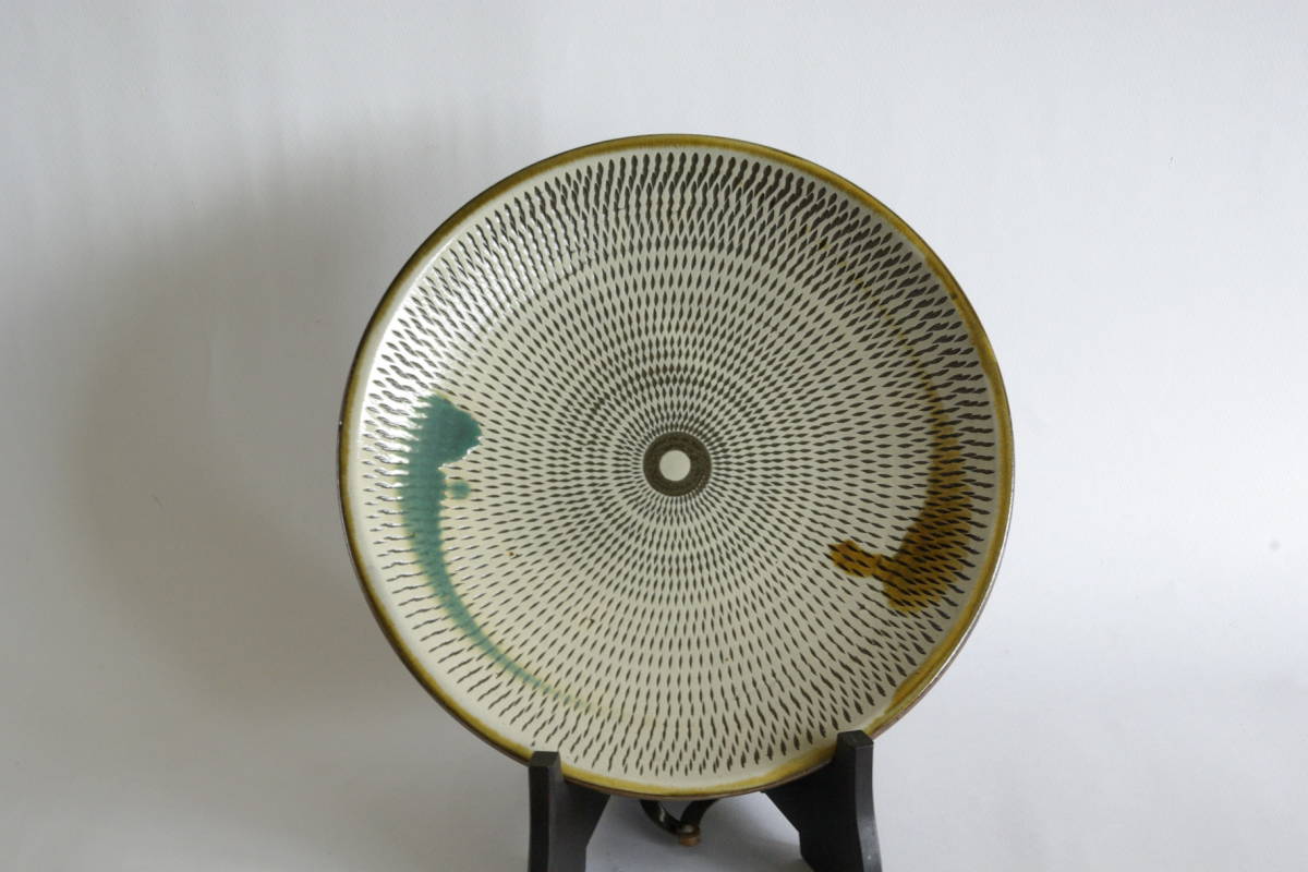 ヤフオク! - □民芸 福岡 小石原焼 直径 32cm 大皿 トビカンナ