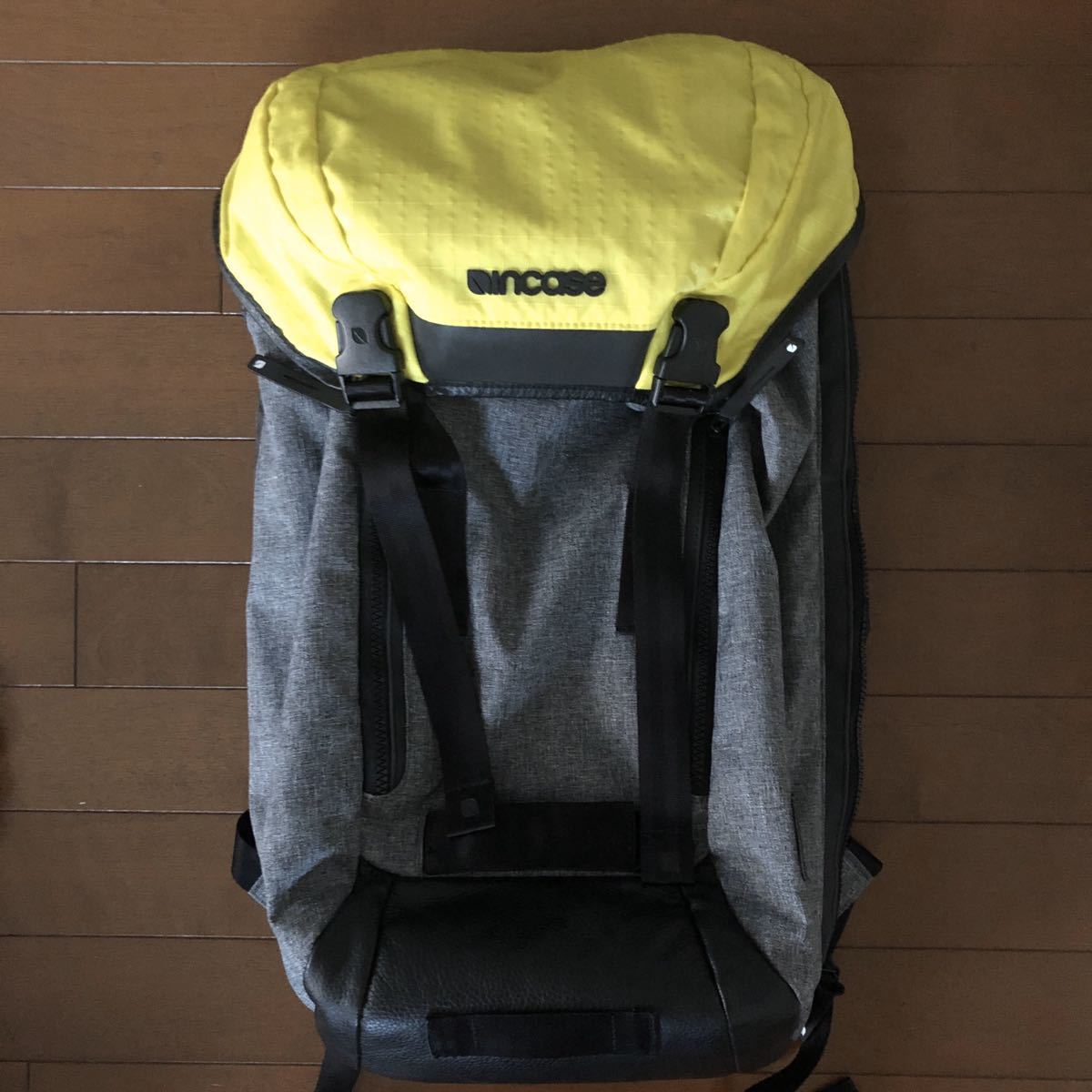 Incase インケース Halo Courier Backpack CL55580 バックパック リュック (USED)