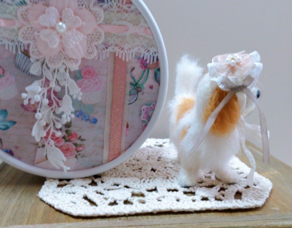 羊毛フェルト　キャバリア　犬　ハンドメイド　ミニチュア