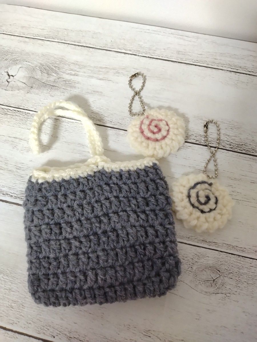 なるとのポーチとストラップ セット売り ハンドメイド かぎ針