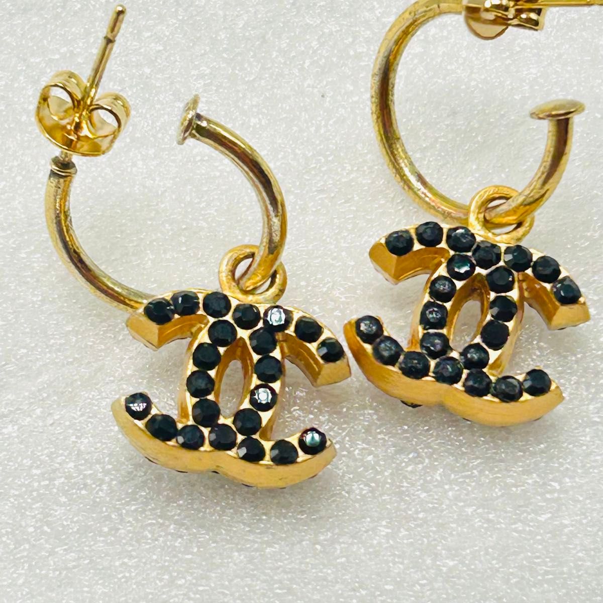 希少 CHANEL シャネル ピアス ココマーク CC ユニセックス 希少 CHANEL シャネル ピアス ココマーク CC ユニセックス