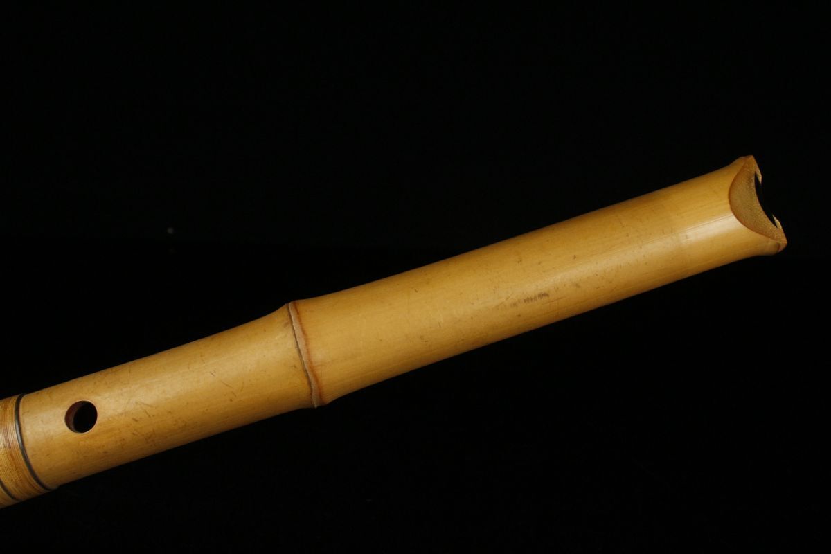 LIG】精華銘 篁山調 尺八 一尺八寸一分 都山流 銀縁中継 和楽器 LIG】精華銘 篁山調 尺八 一尺八寸一分 都山流 銀縁中継 和楽器