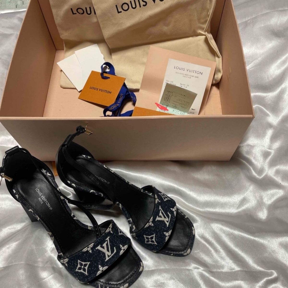 LOUIS VUITTON ルイ・ヴィトン シルエット・ラインサンダル 日本 LOUIS VUITTON ルイ・ヴィトン シルエット・ラインサンダル 日本