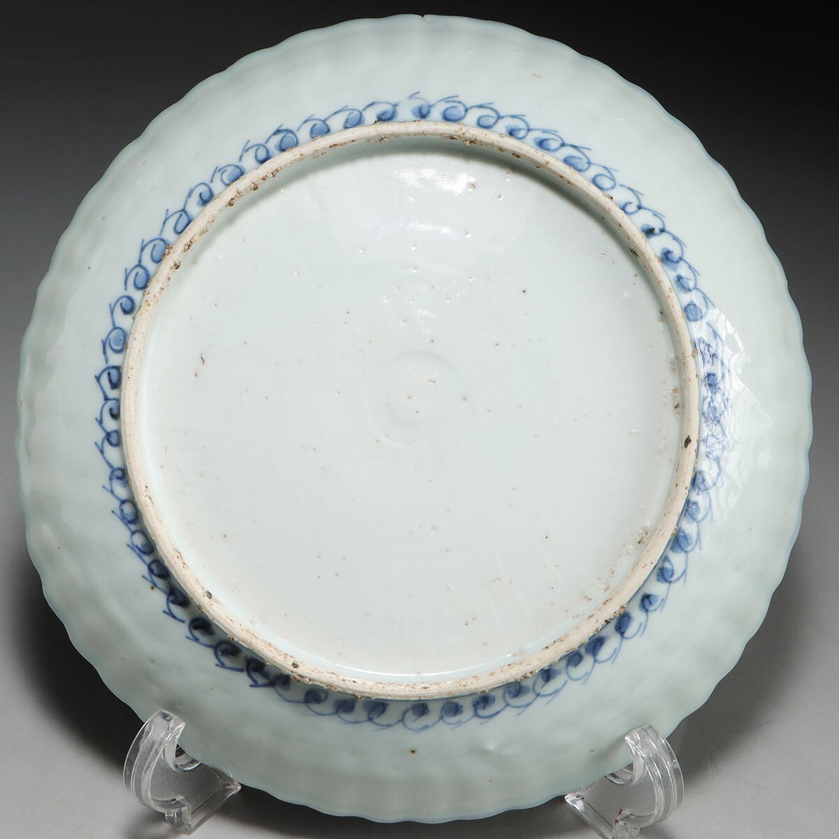 PK792. 中国古玩 明代 古染付 鹿花鳥文 輪花 皿 直径20.2cm PK792. 中国古玩 明代 古染付 鹿花鳥文 輪花 皿 直径20.2cm