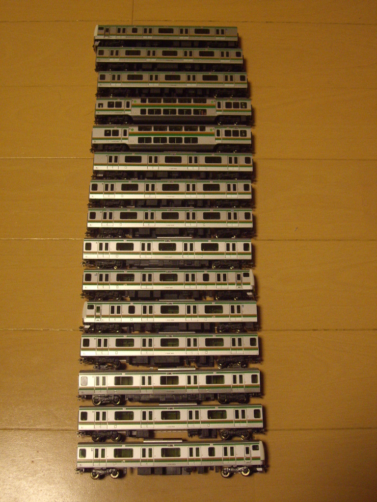 kato E233系 東海道線色 15両セット 品番10-1267・68・69・1152 動力車動作・ライト点灯確認済み