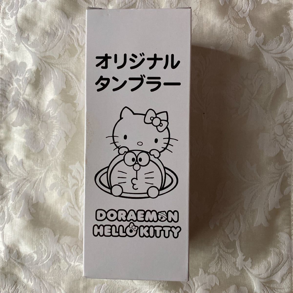 Paypayフリマ オリジナルタンブラー ドラえもんとハローキティのコラボ Paypayフリマ オリジナルタンブラー ドラえもんとハローキティのコラボ