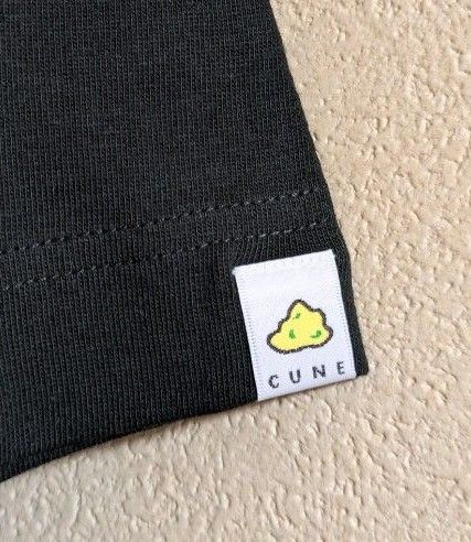 未使用品 キューン クレヨンしんちゃん コラボTシャツ L CUNE 未使用品 キューン クレヨンしんちゃん コラボTシャツ L CUNE