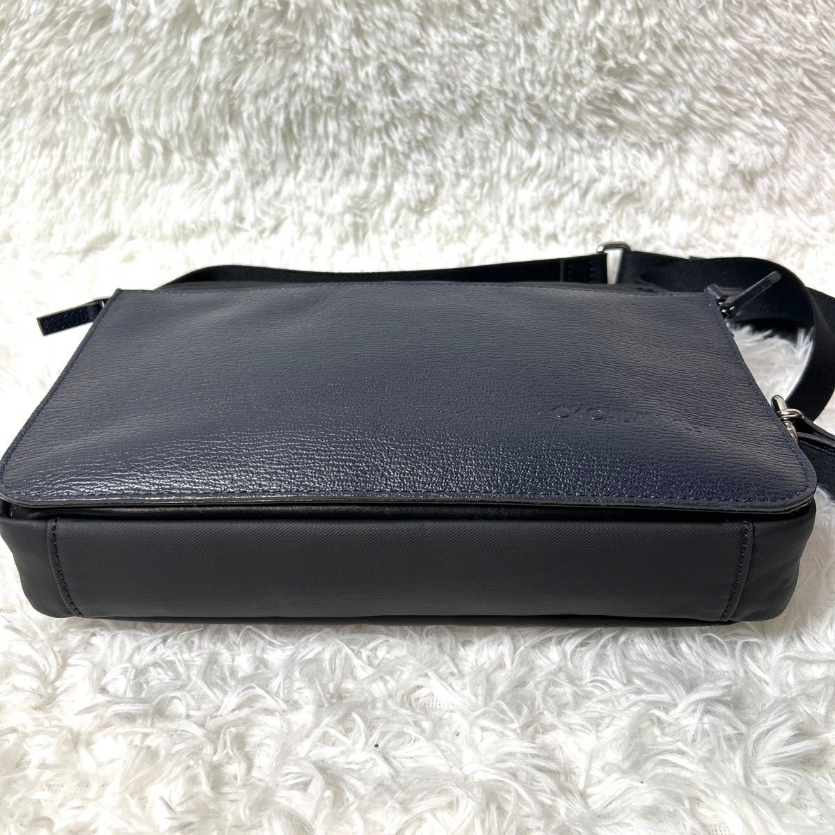 極美品・未使用級】 CK Calvin Klein レザーショルダーバッグ 極美品・未使用級】 CK Calvin Klein レザーショルダーバッグ