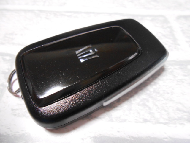 Paypayフリマ トヨタ 純正 クラウン 2系 新品電池交換済 スマートキー キーレス 0351 B1906 4 1 Paypayフリマ トヨタ 純正 クラウン 2系 新品電池交換済 スマートキー キーレス 0351 B1906 4 1