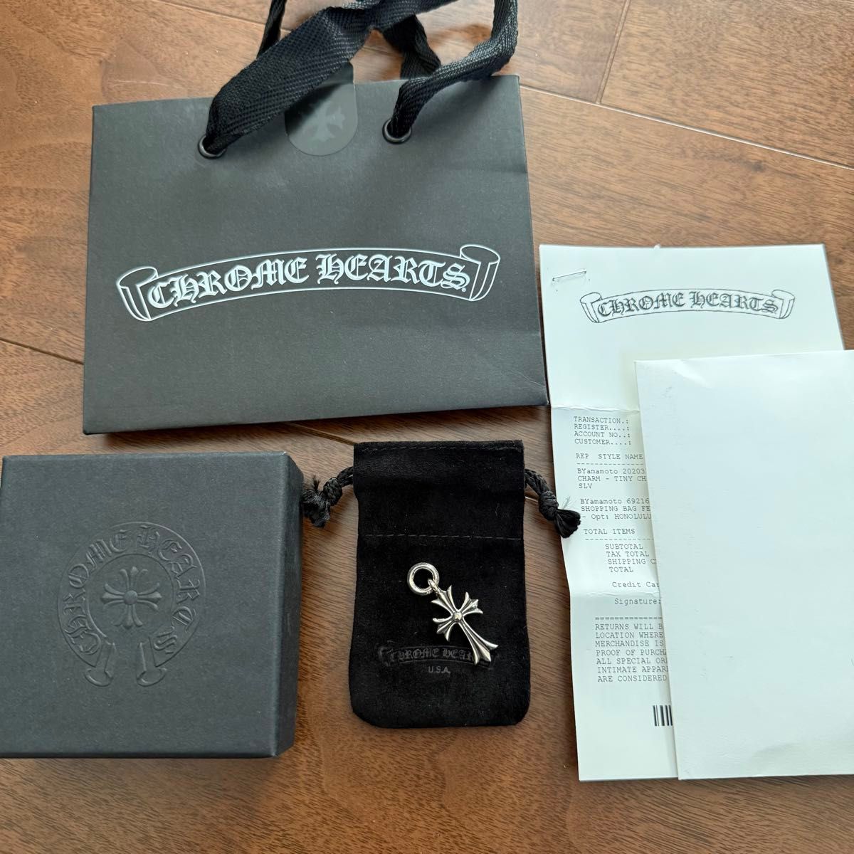 新品未使用!【本物保証】付属品完備 レシート原本有り クロムハーツ タイニーCHクロス チャーム CHROME HEARTS