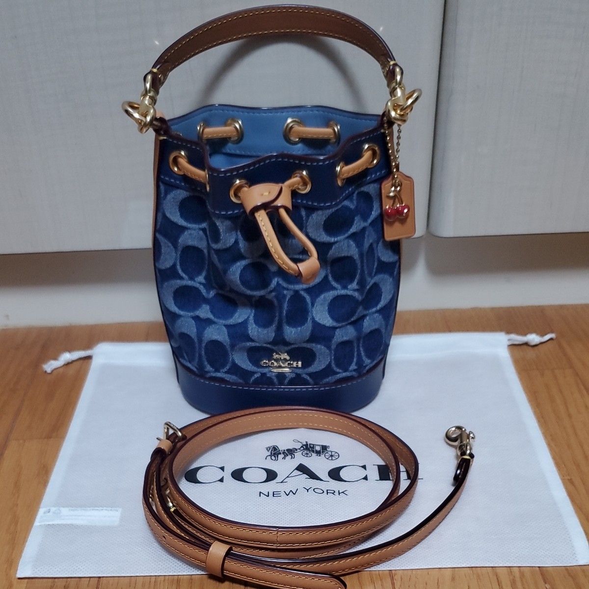 COACH コーチ ミニ バケット バッグ・シグネチャー デニム COACH コーチ ミニ バケット バッグ・シグネチャー デニム